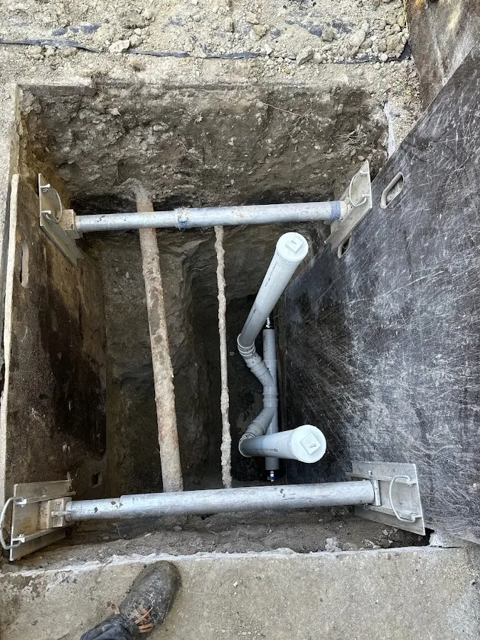 Experienced plumber completing Drain Cleaning work in Fountain Hills
